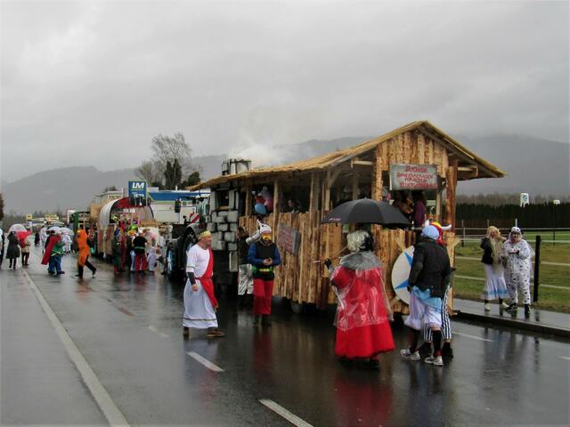 Faschingszug 2023 von Niederalm zum Dorfplatz Anif 