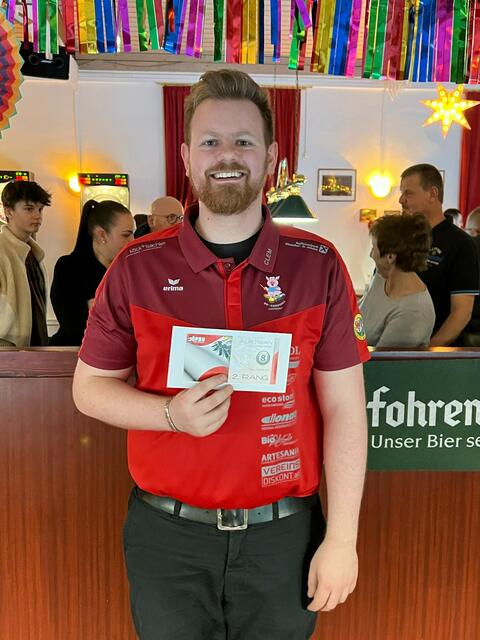 Der glückliche Zweitplatzierte: Clemens Schober. | Foto: BC Saustall