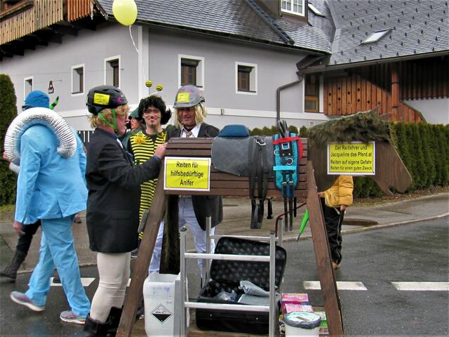 Faschingszug 2023 von Niederalm zum Dorfplatz Anif 