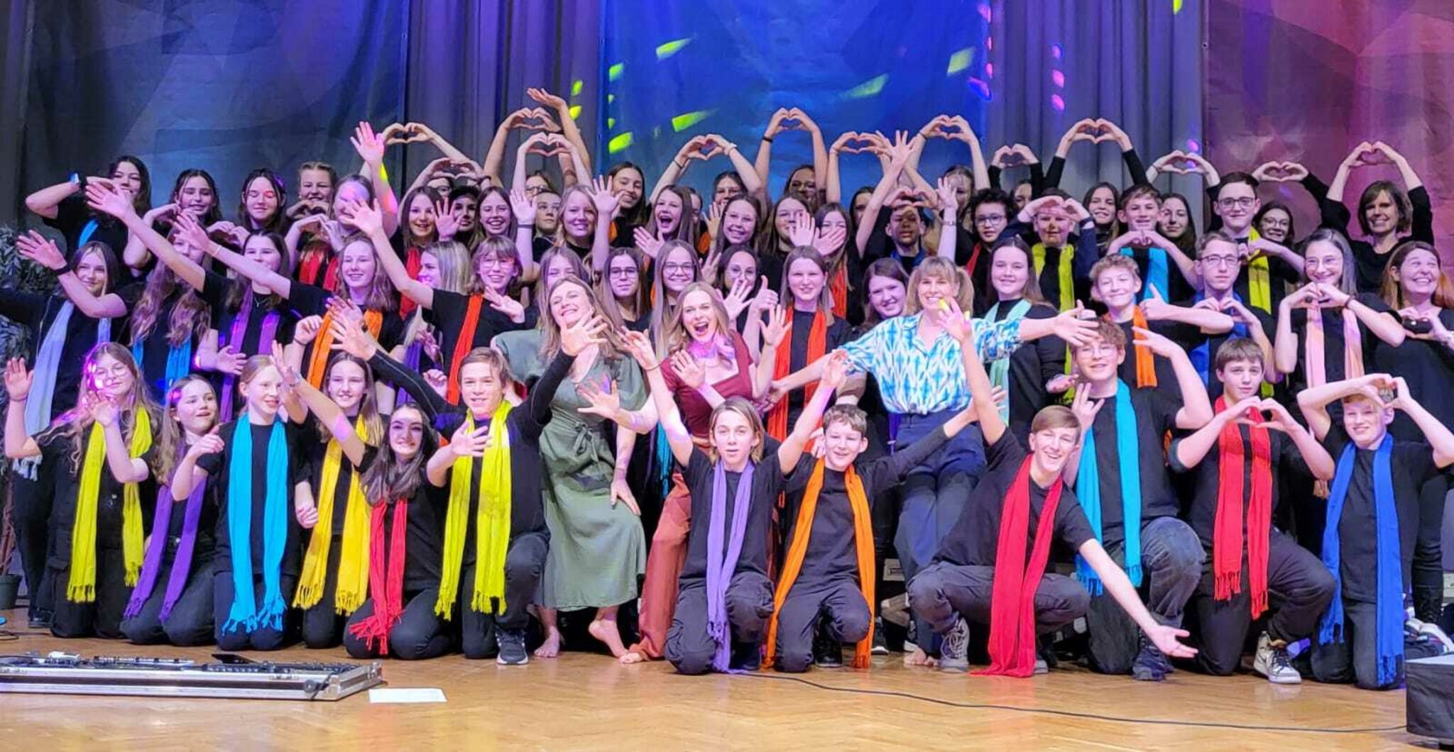 MMS Neufelden Mittelsch ler Musizierten Mit Den Poxrucker Sisters mms-neufelden-mittelsch-ler-musizierten-mit-den-poxrucker-sisters
