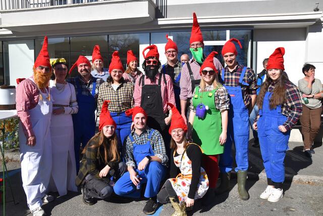 Die musikalischen Zwerge aus Großpetersdorf. | Foto: Michael Strini
