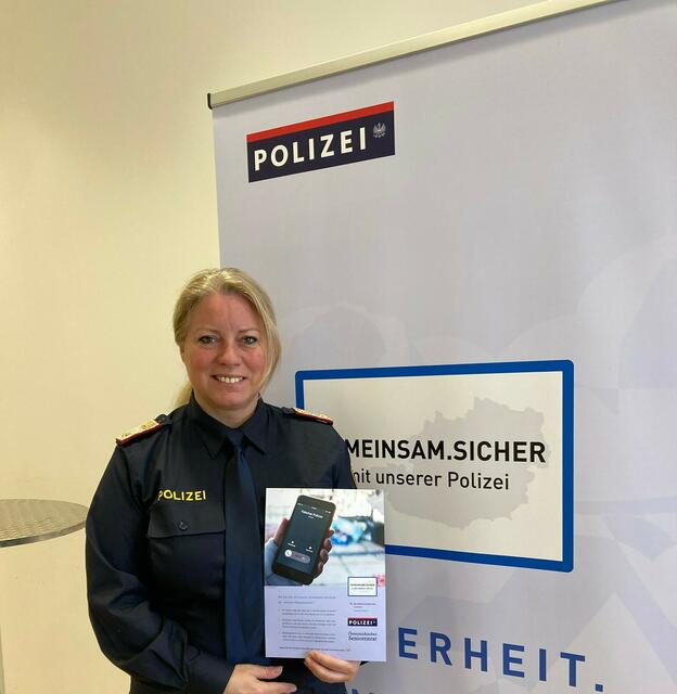 Bernadette Kainrath ist die Sicherheitskoordinatorin der Wiener Neustädter Polizei. | Foto: Polizei WRN