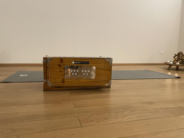 Ein Harmonium kommt auch zum Einsatz.  | Foto: Miriam Al Kafur
