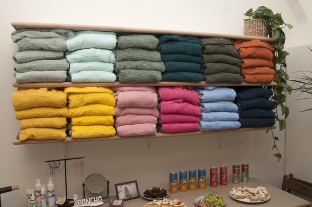 Viele bunte Farben bei Aponcho.  | Foto: Wolfgang Unger