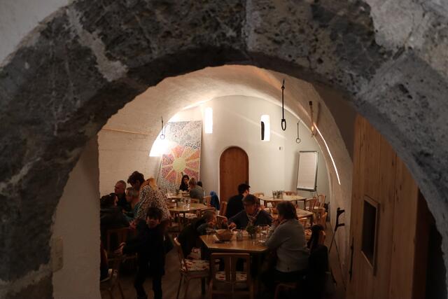 Gemütliches Beisammensitzen am Beginn der 40-tägigen Fastenzeit | Foto: Elisabeth Neuner