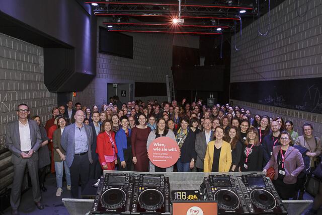 Informationen über ein berufsbegleiteten Studium wurde Frauen bei einem waff-Netzwerktreffen geboten. Rund 230 Frauen nahmen am Event in der Leopoldstadt teil. | Foto: Tina Janausek / waff