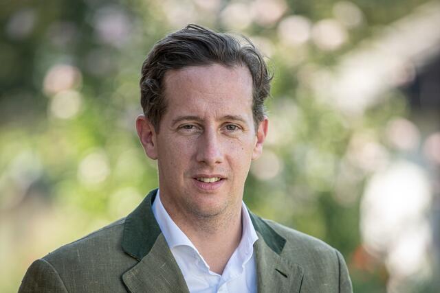 Der freiheitliche Wirtschaftssprecher Reinhard Teufel aus Lackenhof äußert sich zu den geplanten Sparmaßnahmen bei der ZKW Group in Wieselburg. | Foto: FPÖ NÖ