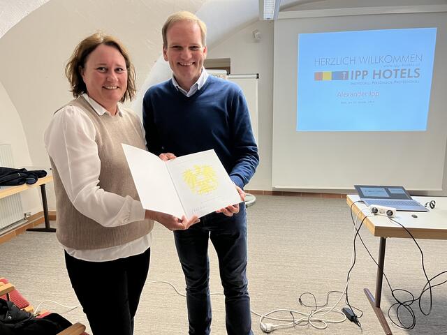 Dir. Barbara Sablik-Baumgartner und Alexander Ipp  | Foto: Martina Widhalm