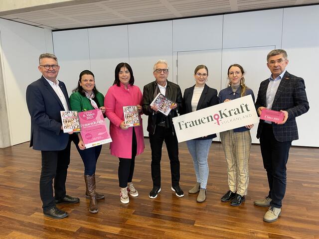 Eventvorstellung: Karl Lenz, Sonja Skalnik, Agnes Totter, Johann Schleich, Tamara Schober, Bianca Lamprecht und Franz Fartek (v.l.) | Foto: RegionalMedien