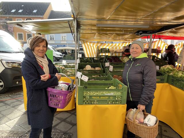 Lore Steinwendter (l.) und Erna Brandl (r.) legen so wie viele Südsteirerinnen und Südsteirer Wert auf eine gesunde Ernährung, betreiben regelmäßig Sport und geben dafür auch einen beträchtlichen Teil ihres Einkommens aus. | Foto: Kai Reinisch