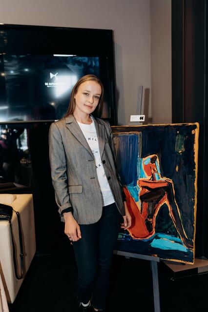 Iryna Depko zeigt in der Ausstellung in der VHS Frauen in unterschiedlichsten Rollen. | Foto: Iryna Depko