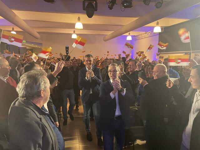 Herbert Kickl am Freitagabend in der Schleppe-Halle.  | Foto: MeinBezirk.at