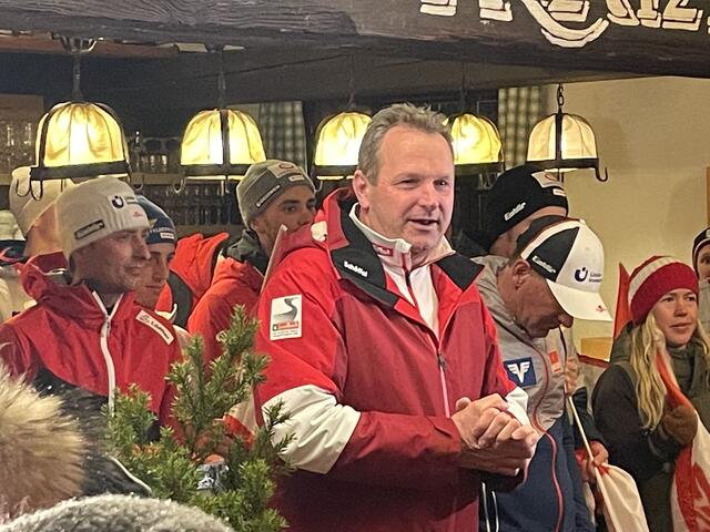 Kärntens Ski-Präsident Dieter Mörtl gratulierte. | Foto: MeinBezirk.at