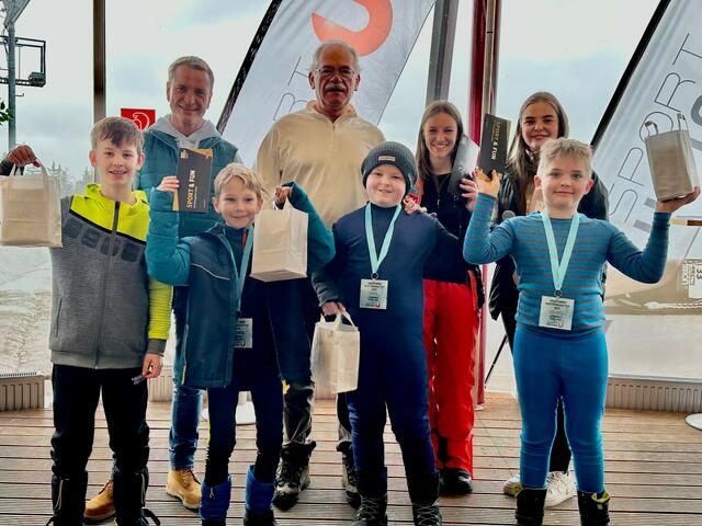Eisbärencup 2023: Tirols Nachwuchsrodler haben Grund zum Jubeln. | Foto: Sportunion
