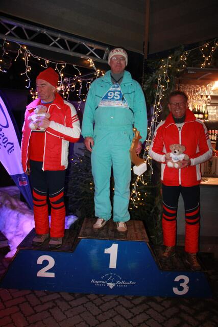 Prämierung Olympiaklasse: Platz 1: Erik Knut Windsteig, Platz 2: Alexander Hahn, Platz 3: Bürgermeister Andreas Wimmreuter | Foto: ©Nostalski.com Fotografin BR Barbara N. Fink