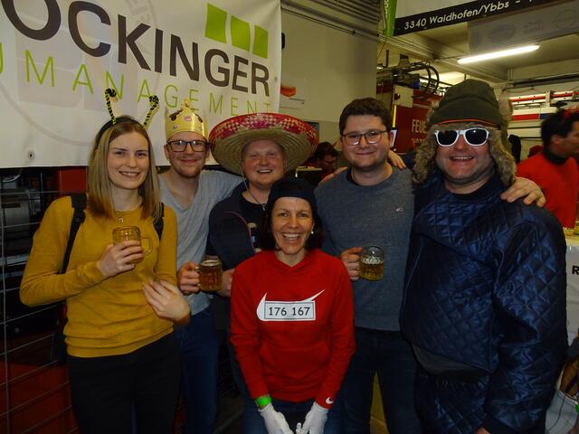 Lisa Pechhacker, Maxi Mayr, Tobias Pechböck, Hannelore Pechhacker, Lukas Rettensteiner und Christian Pechhacker | Foto: Simon Glösl