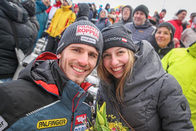 Beim Weltcupfinale in Winterberg wurde Riccardo Schöpf auch von seiner Freundin Lisa angefeuert. | Foto: FIL/Galinovskis