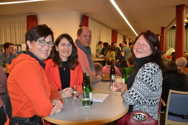 Cornelia Kern, Eva Zöchling, Christoph Zuser und Roswitha Übelbacher. | Foto: Alex Fritsch