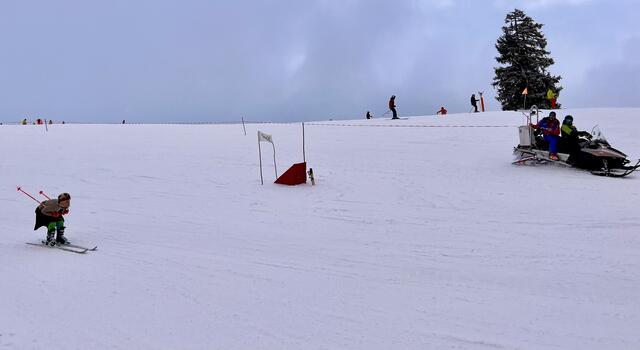 Silvia Schneider bei Zieleinfahrt | Foto: ©nostalski.com