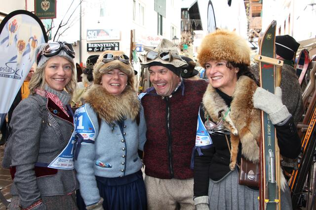 vor dem Aufmarsch zur Schmitten | Foto: ©Nostalski.com Fotografin BR Barbara N. Fink