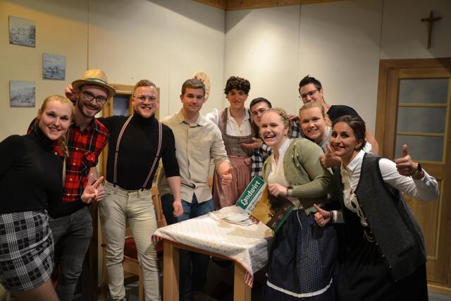 Die Landjugend Hainfeld sorgte mir ihrem Stück "Vier Hände für ein Euter" für jede Menge Lacher. | Foto: Alex Fritsch