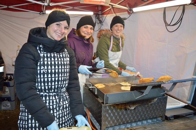 Johanna Schlatter, Katharina Stubenböck und Anna Grissemann (v.li.). waren für die Kaskiachl in Perfuchsberg verantwortlich. | Foto: Siegele