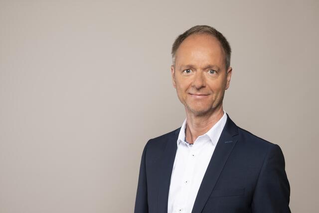 Georg Grund-Groiss zu Gast bei Barbara Karlich. | Foto: Daniel Novotny