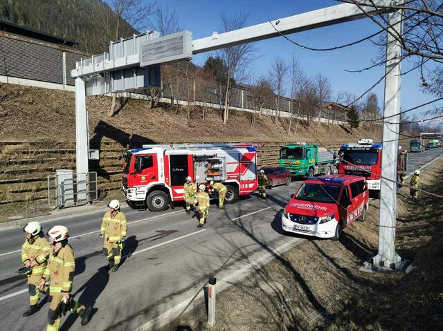 In Maishofen kollidierten heute Vormittag ein Transporter und ein Pkw. | Foto: FF Maishofen