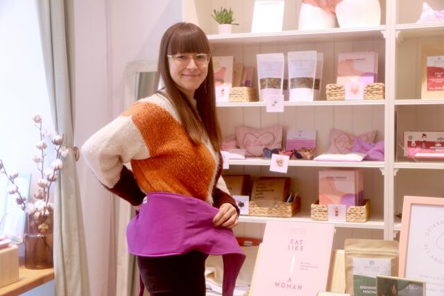 Die wohltuende Wärme eines Thermophors kann man mit dieser Bauchtasche bequem mit sich herumtragen: Sie macht jede Bewegung mit!