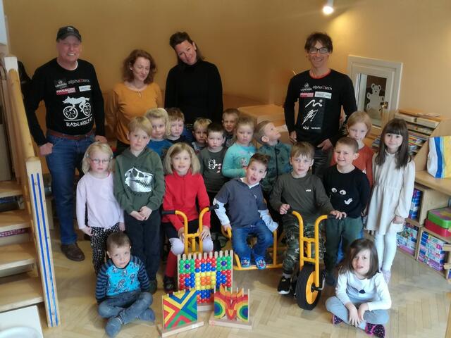 Die integrativ geführte Schmetterlingsgruppe in Gundersheim darf sich über neues Spielzeug freuen. | Foto: Radlwolf