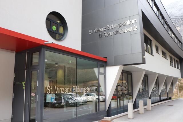 Das St. Vinzenz Bildungszentrum (BiZ) in Zams. | Foto: Othmar Kolp