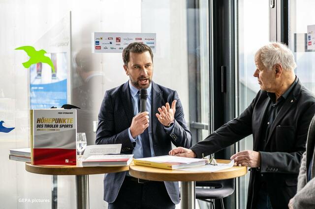 Die Präsentations des Jubiläumsjahrbuchs | Foto: Gepa Pictures
