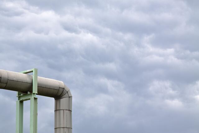 Jetzt werden auch die Fernwärmepreise von der AK Tirol genauer unter die Lupe genommen. | Foto: Pixabay/FRAWA (Symbolbild)