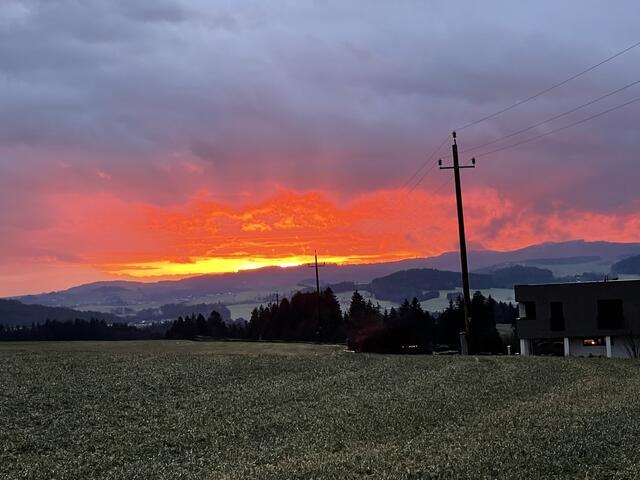 Sonnenuntergang in Arnreit über dem Ameisberg | Foto: Erwin Andexlinger