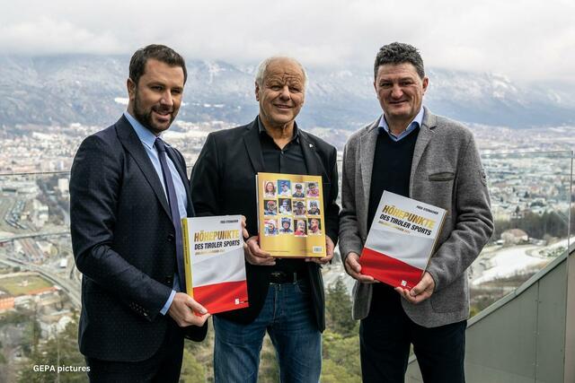 LHStv. Georg Dornauer, Jubiläumsbuchautor Fred Steinacher, Reinhard Eberl (Landessportabteilung) | Foto: Gepa Pictures