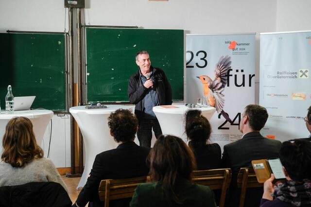 Pressetermin im Stephaneum: Hubert von Goisern war maßgeblich an der Projektumsetzung beteiligt. | Foto: Edwin Husic