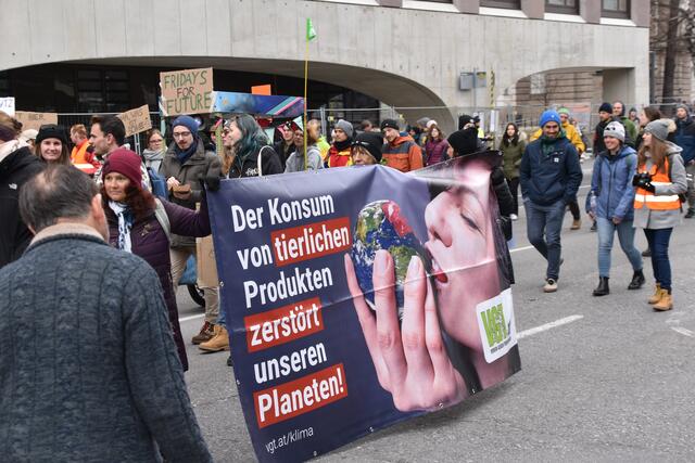 Fleischkonsum ist einer der globalen Treiber der Klimakrise.  | Foto: Michael Steger