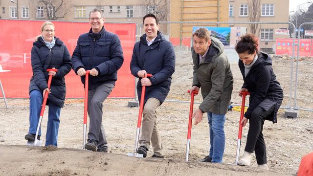 Spatenstich für den neuen Bildungscampus in Floridsdorf.