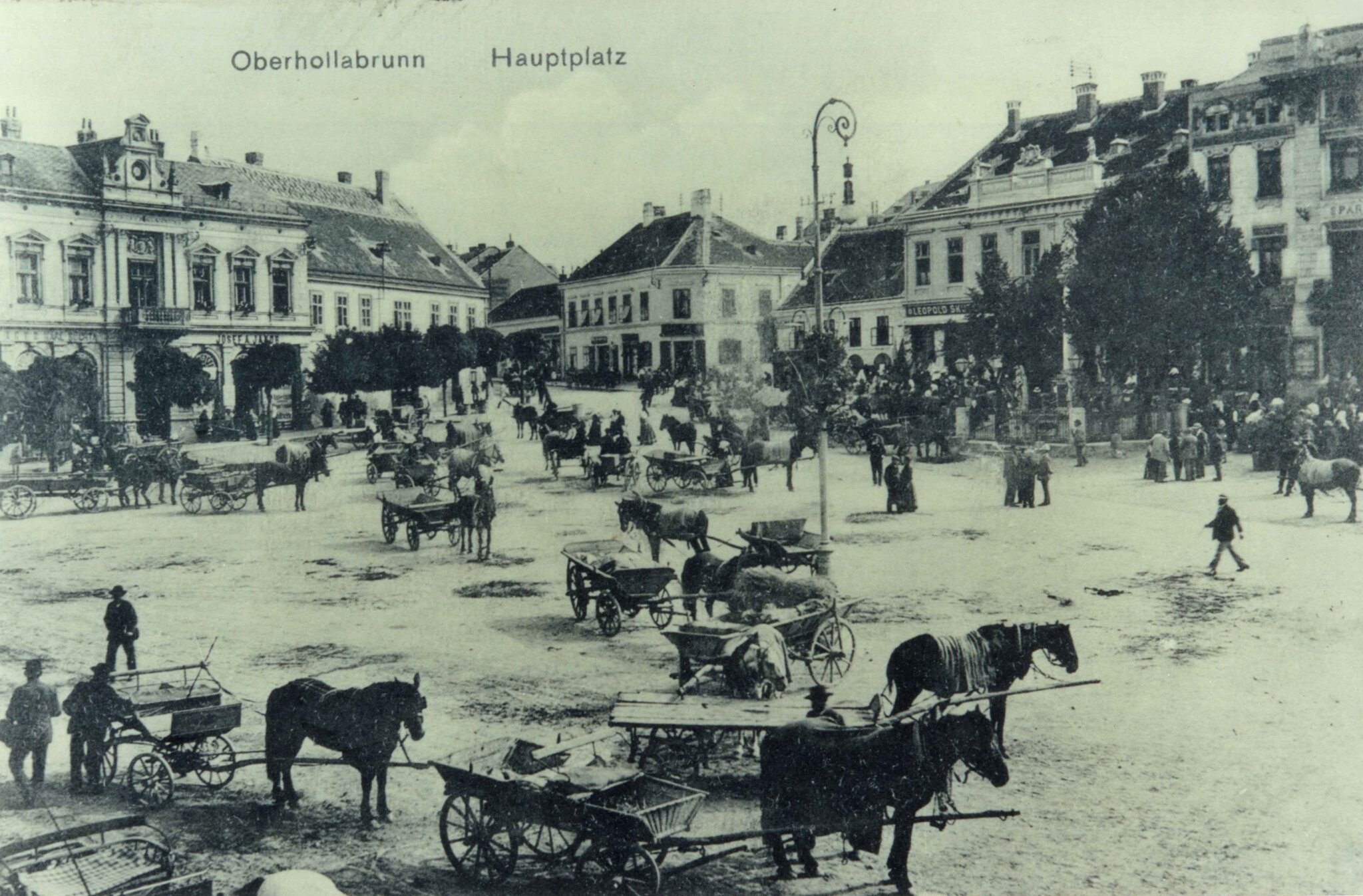 Damals und Heute KW 24 Hauptplatz Hollabrunn Hollabrunn