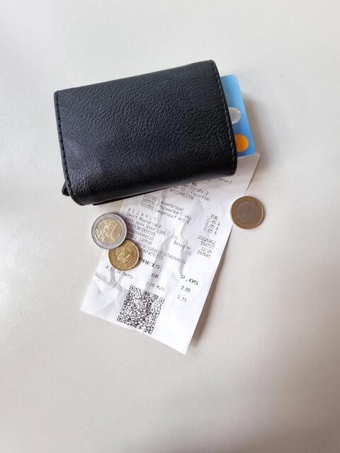 Die Teuerungen wirken sich auf das Börserl vieler Wienerinnen und Wiener aus.  | Foto: Lara Hocek