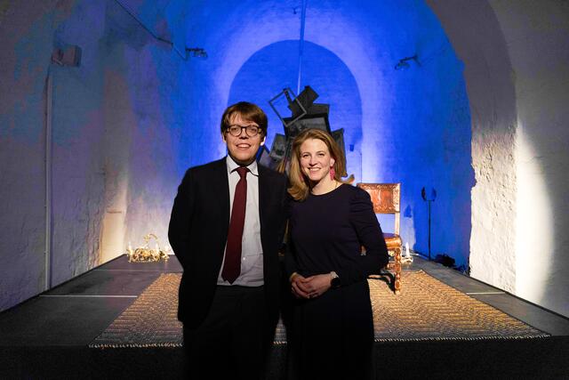 Wiener Neustadts NEOS-Vertreter Bernhard Lutzer mit Vorsitzender Beate Meinl-Reisinger in den Kasematten. | Foto: NEOS