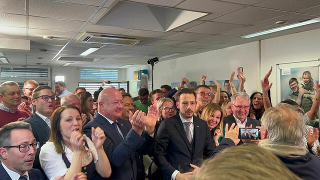 Jubel bei der ÖVP - man ist Überraschungssieger des Wahltages. | Foto: MeinBezirk.at