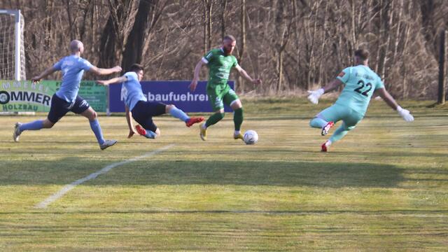 Gaber Petric vergab die 2:0 Führung für die Heimmannschaft.