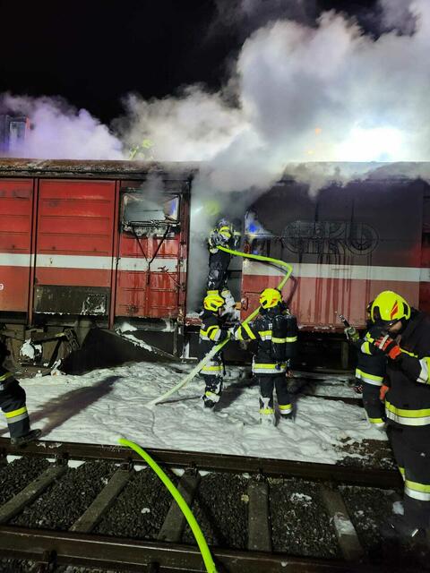 Wegen der starken Rauchentwicklung wurden fünf Atemschutztrupps angefordert. | Foto: FF Köflach