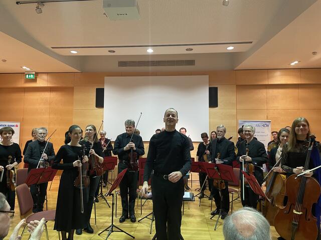 Wolfgang Augustin dirigierte das Kremser Kammerorchester. | Foto: sg