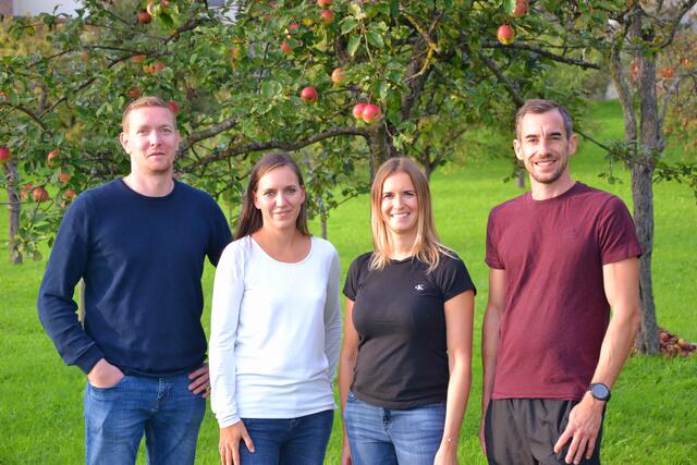 Richard und Julia Schmaranzer sowie Julia Buschbacher und Martin Füreder (v. l.), die vier Gesellschafter der Bauernstub’n Walding. | Foto: Bauernstub’n GmbH