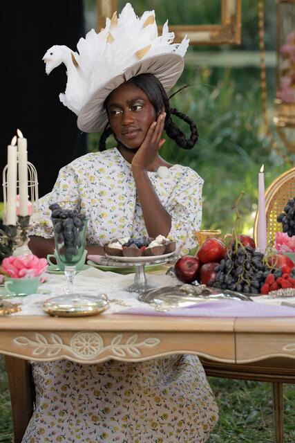 Voller Fokus auf dem Gesichtsausdruck: Tracy (25, Essen) ist beim Shooting als Erste an der Reihe. | Foto: ProSieben/Richard Hübner