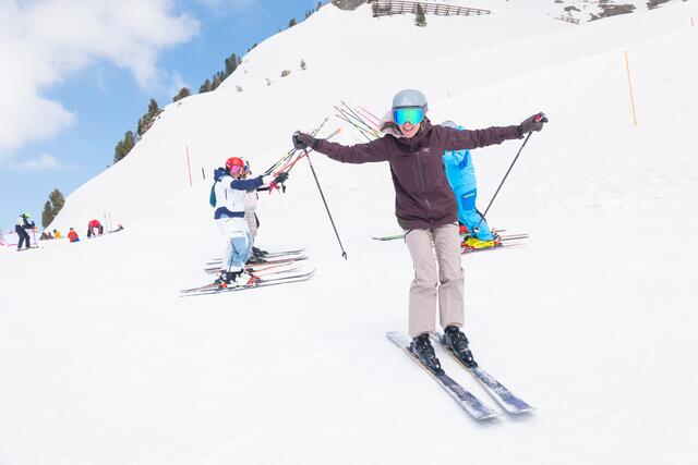 Der Tourismusverband Obertauern verlost auf MeinBezirk.at 3x2 Teilnahmen für die #sheskis-Veranstaltung 2023 inkl. je einem Skipass pro Person für das Skigebiet Obertauern und einer Special-Edition #sheskis-Skibrille von Atomic.  | Foto: Tourismusverband Obertauern