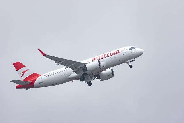Der Betriebsrat lud die rund 3.200 Mitarbeiterinnen und Mitarbeiter des Bordpersonals zu einer Betriebsversammlung um 9 Uhr. Danach kam es zu einem Warnstreik. | Foto: Austrian Airlines