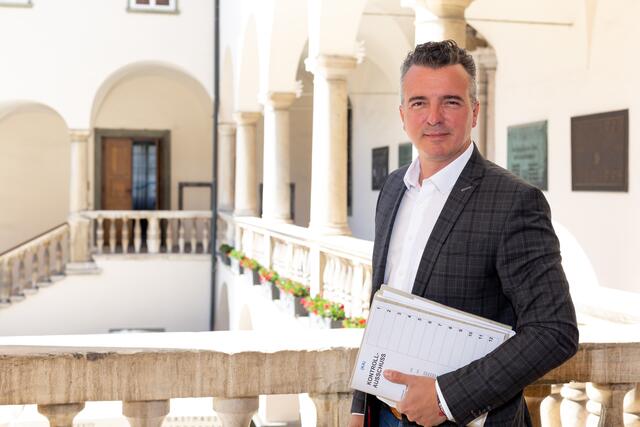 Mit knapp 5.000 Vorzugsstimmen erhält Gernot Darmann ein Direktmandat. | Foto: Oskar Polak